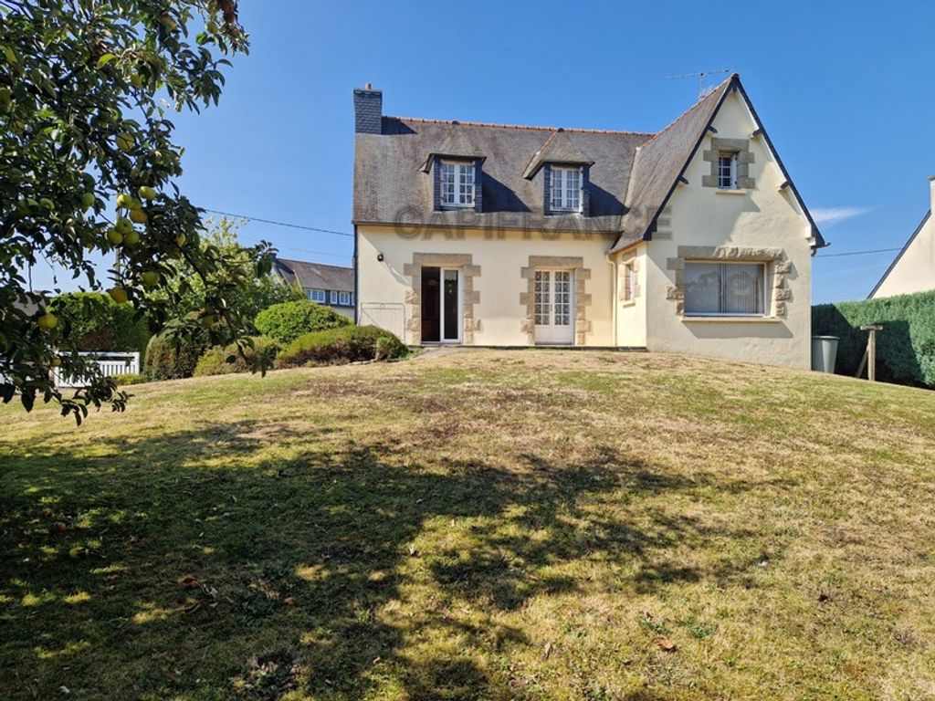 Achat maison à vendre 5 chambres 148 m² - Guingamp