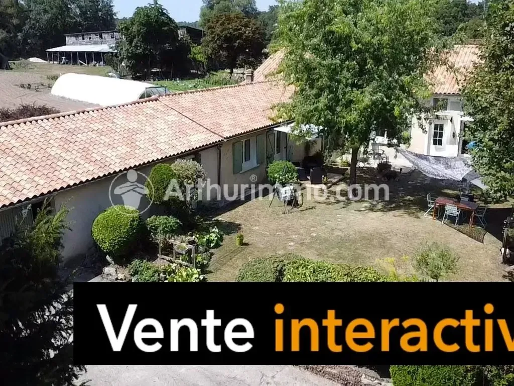 Achat maison à vendre 4 chambres 210 m² - Neuvic