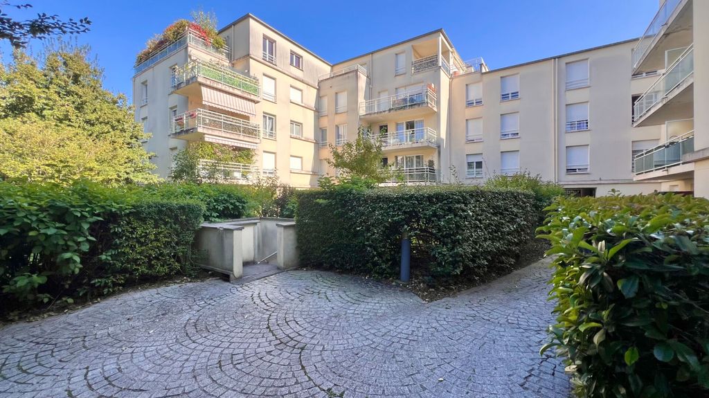 Achat appartement à vendre 3 pièces 70 m² - Corbeil-Essonnes