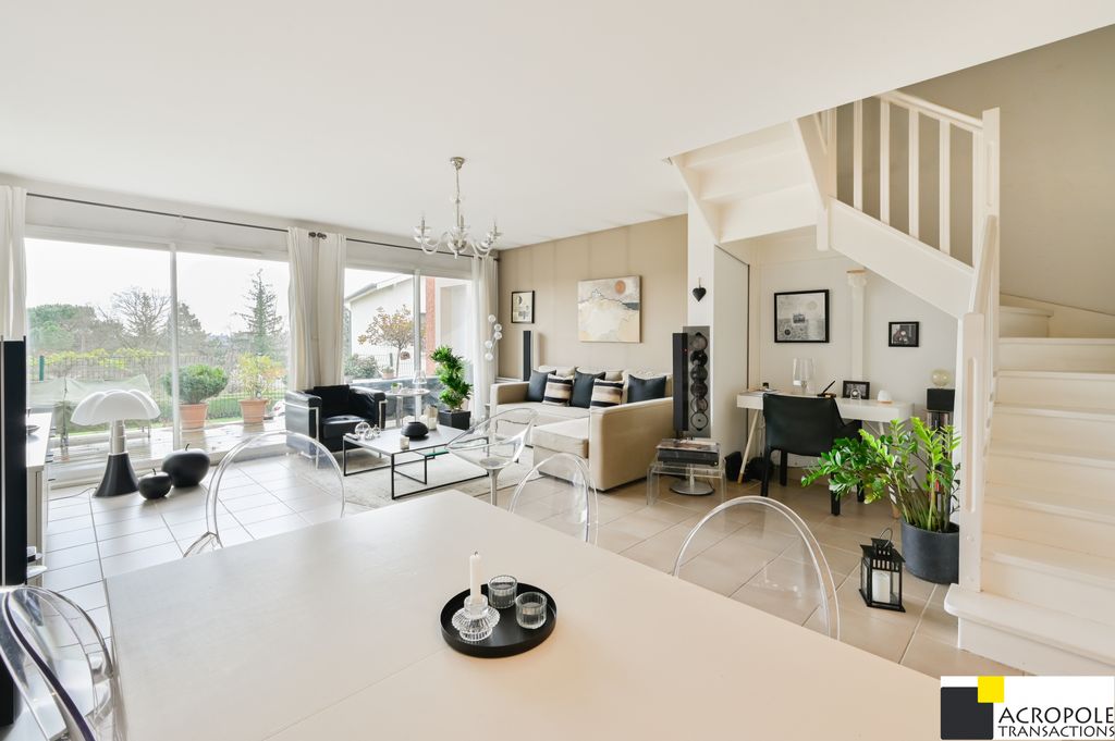 Achat maison à vendre 3 chambres 96 m² - Saint-Genis-les-Ollières