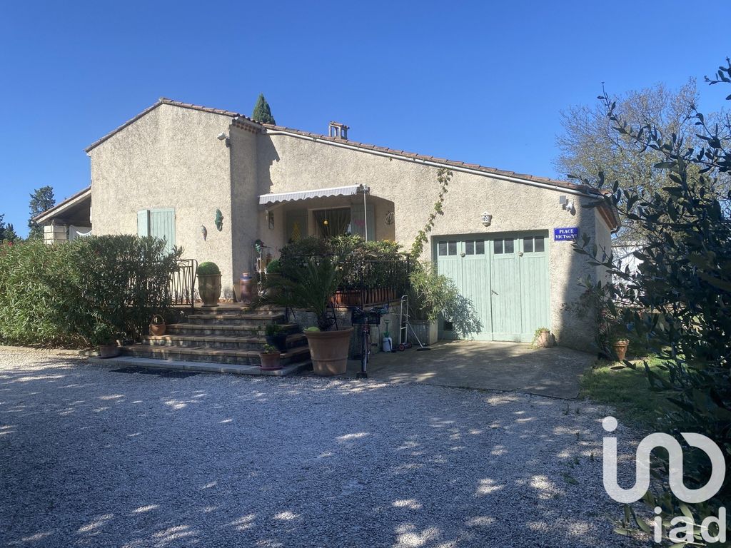 Achat maison à vendre 3 chambres 108 m² - Eyragues