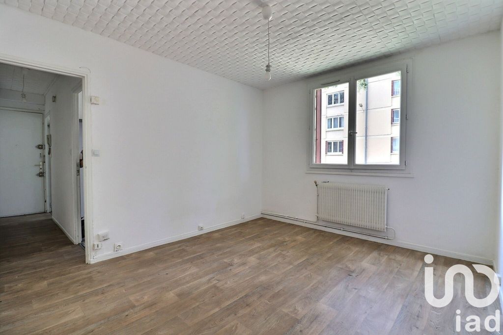 Achat studio à vendre 28 m² - Sainte-Geneviève-des-Bois