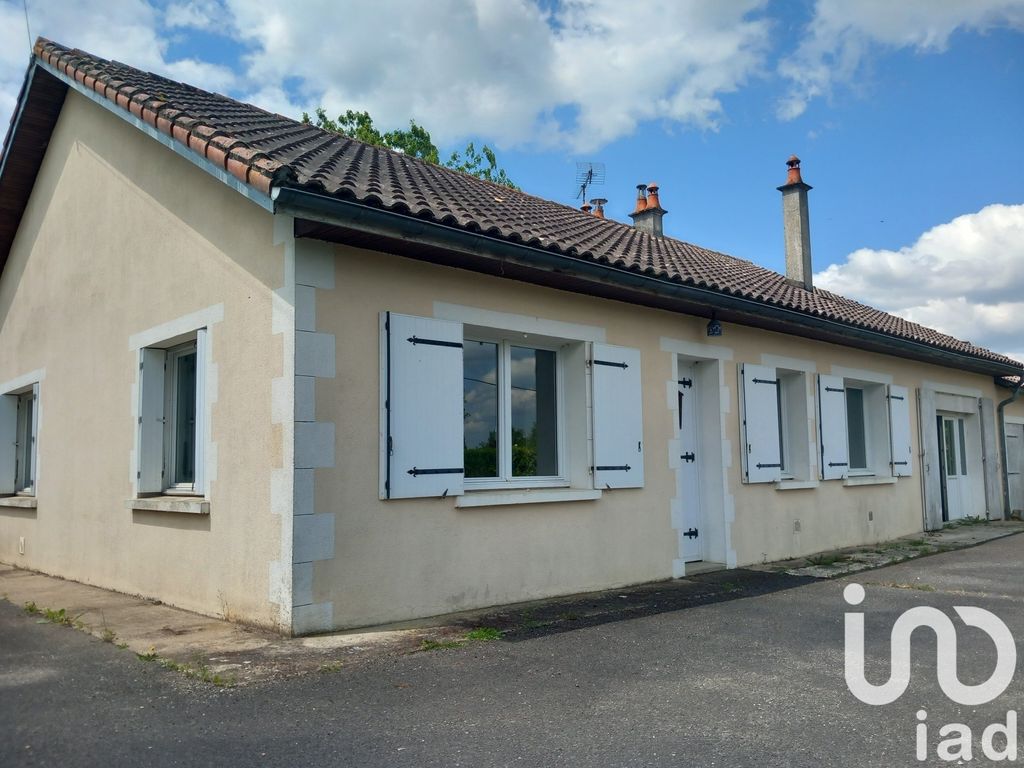 Achat maison à vendre 2 chambres 108 m² - Usson-du-Poitou