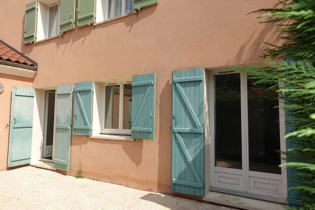 Achat appartement à vendre 4 pièces 97 m² - Charnay-lès-Mâcon