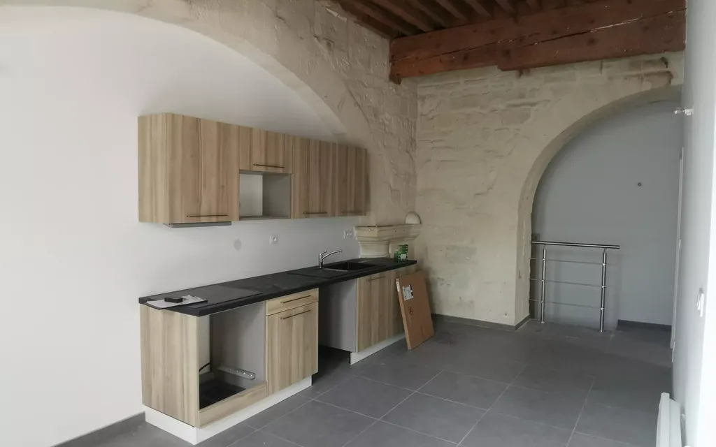 Achat appartement à vendre 2 pièces 64 m² - Beaucaire