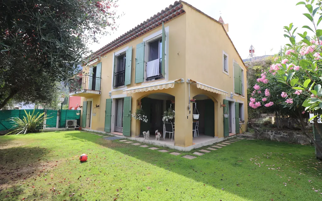 Achat maison à vendre 4 chambres 139 m² - Bendejun