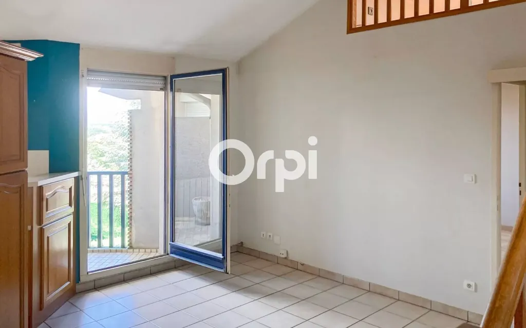 Achat appartement à vendre 2 pièces 43 m² - Saint-Genis-les-Ollières