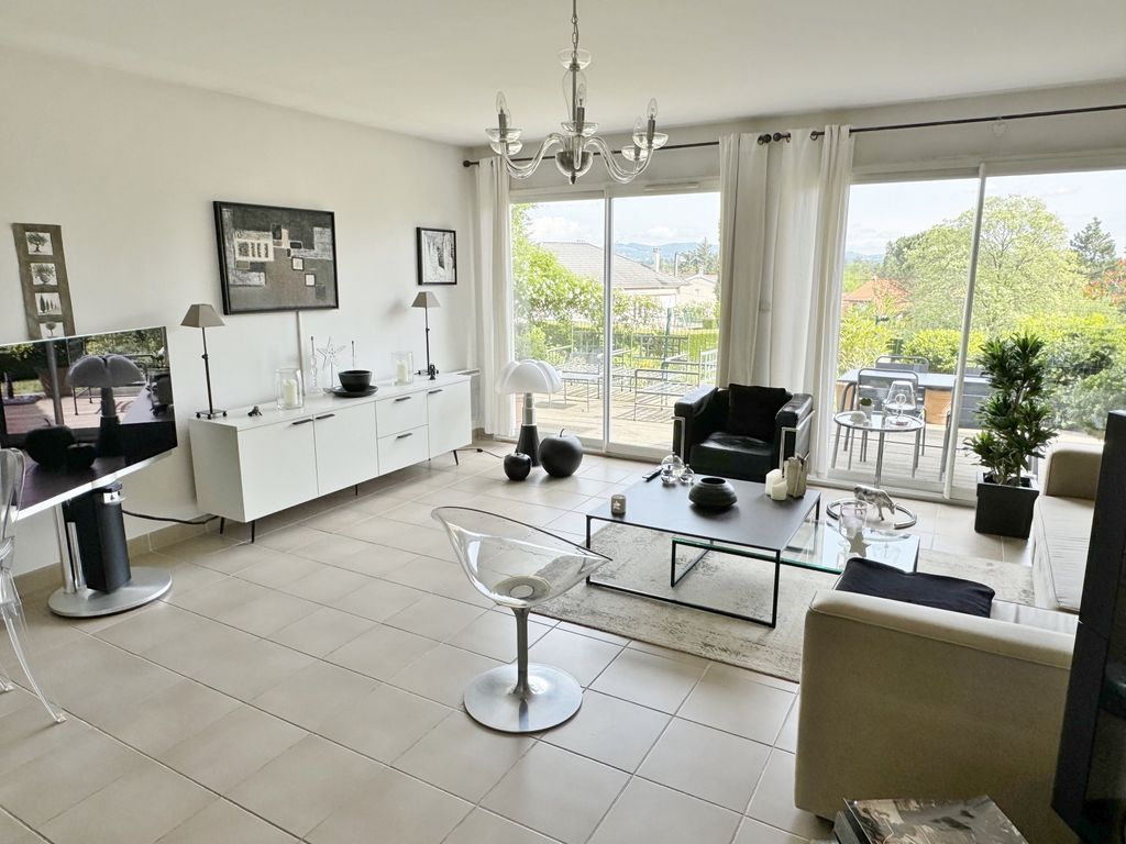 Achat maison à vendre 3 chambres 96 m² - Saint-Genis-les-Ollières