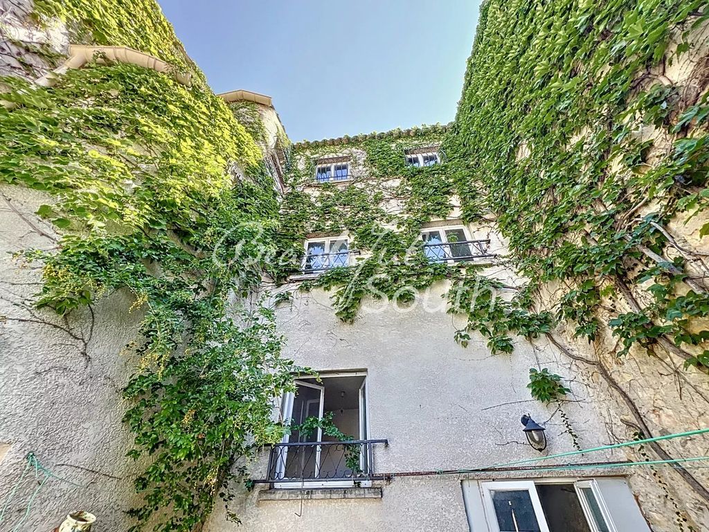 Achat maison à vendre 5 chambres 155 m² - Roquefort-des-Corbières