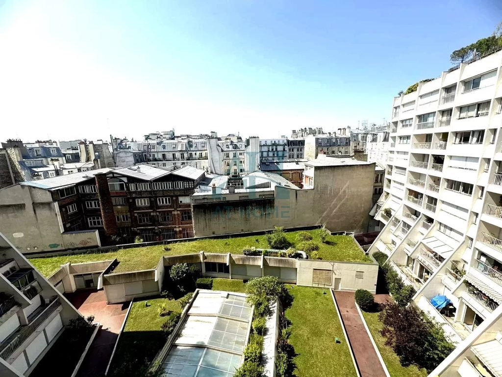 Achat appartement à vendre 3 pièces 74 m² - Paris 10ème arrondissement