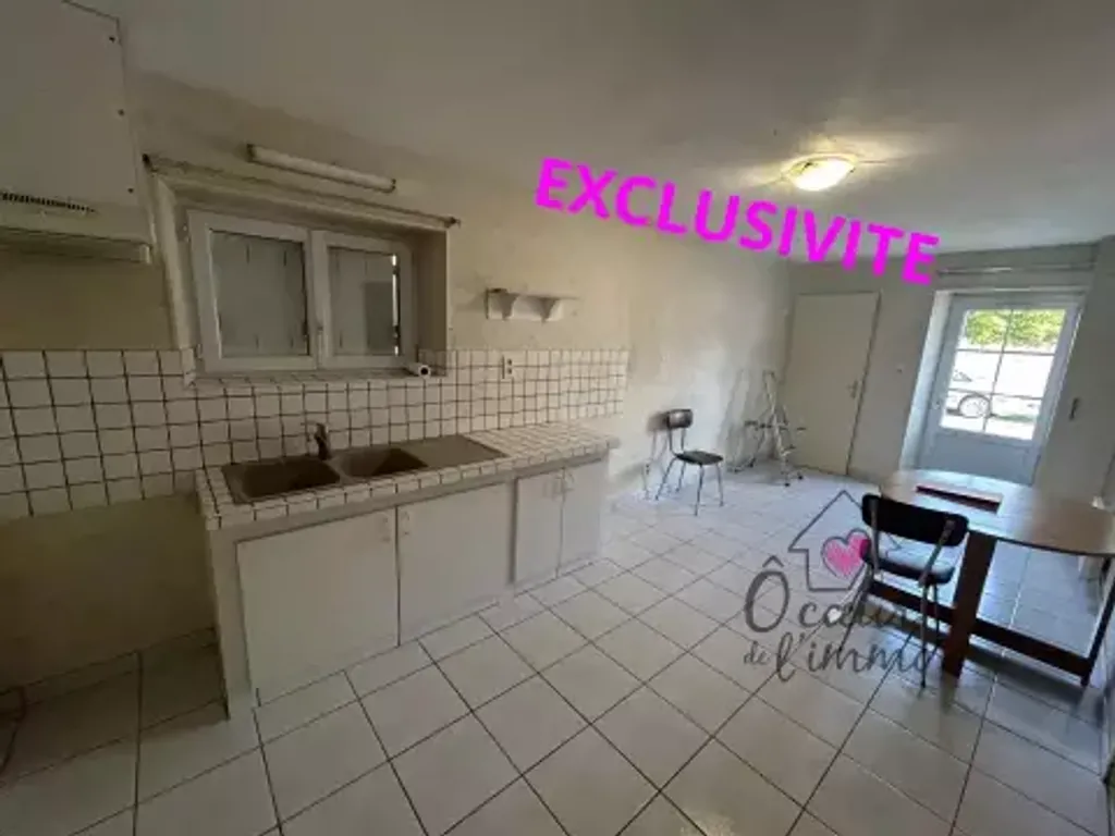 Achat maison à vendre 2 chambres 74 m² - Trémentines