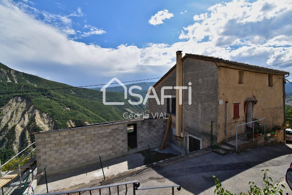 Achat maison à vendre 4 chambres 103 m² - Castellet-lès-Sausses