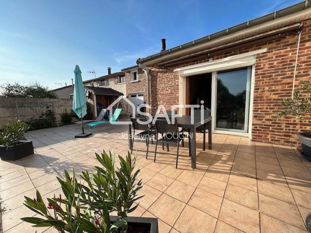 Achat maison à vendre 3 chambres 151 m² - Rosières-en-Santerre