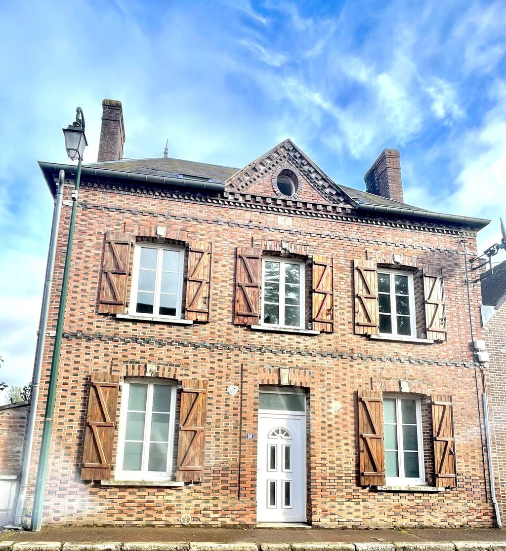 Achat maison à vendre 5 chambres 149 m² - Bernay