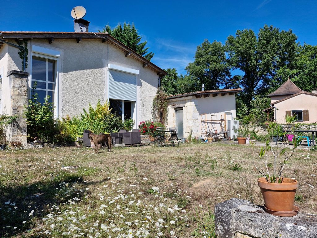 Achat maison à vendre 4 chambres 176 m² - Trélissac