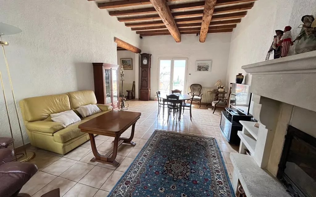 Achat maison à vendre 4 chambres 180 m² - Beaucaire