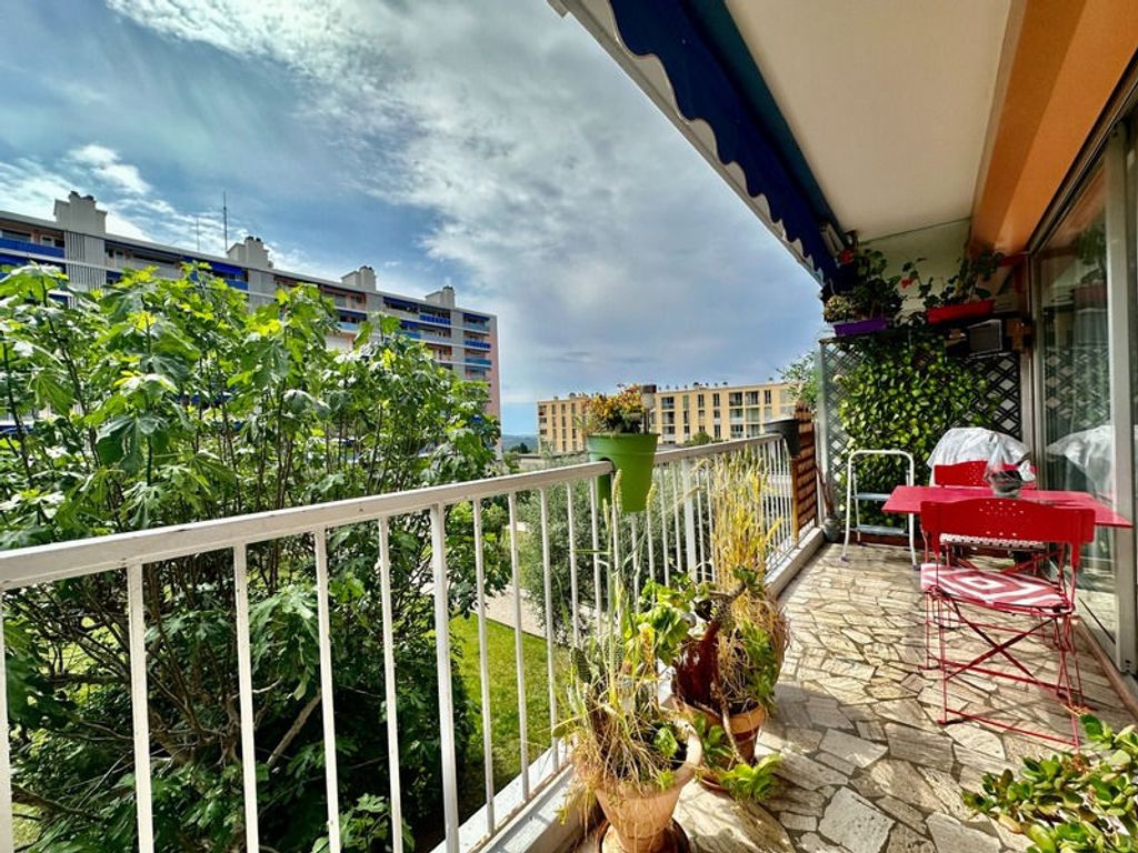 Achat appartement à vendre 4 pièces 74 m² - Grasse