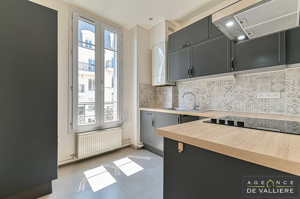 Achat appartement à vendre 3 pièces 77 m² - Puteaux