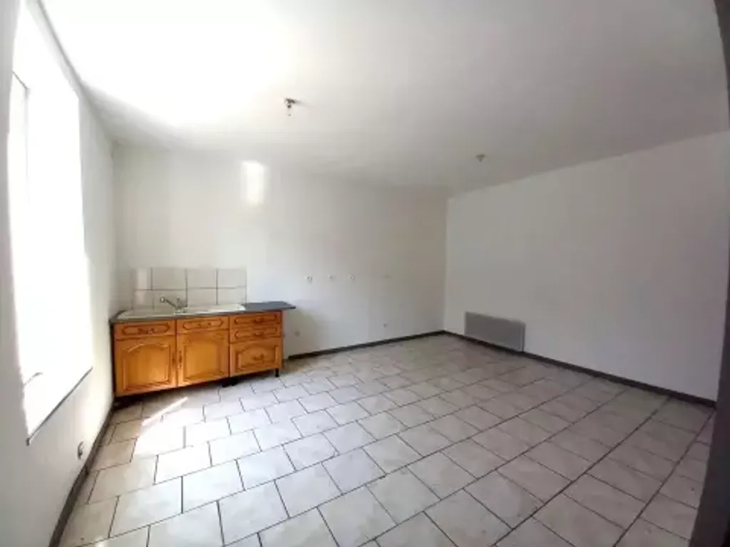 Achat maison à vendre 2 chambres 68 m² - Anor