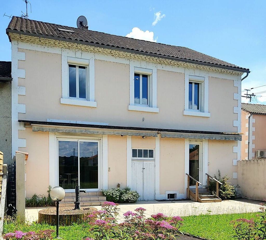 Achat maison à vendre 5 chambres 225 m² - Saint-Astier