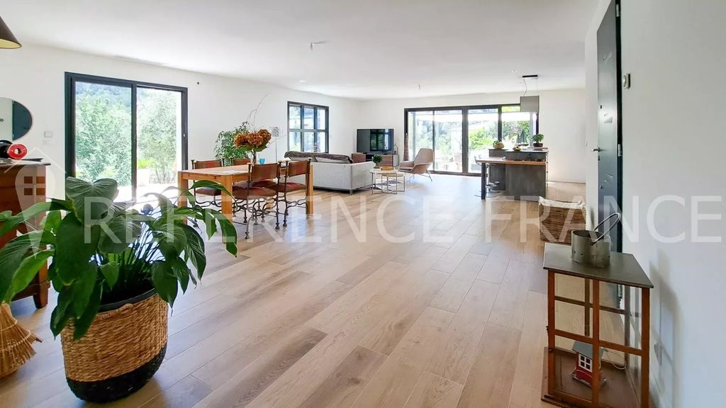 Achat maison à vendre 3 chambres 168 m² - La Colle-sur-Loup