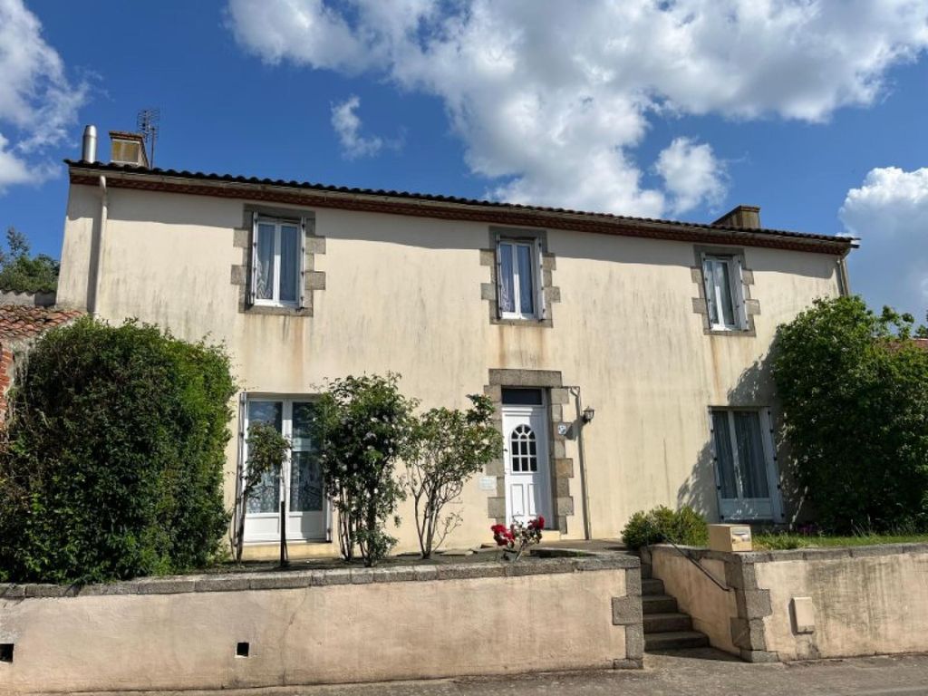 Achat maison à vendre 5 chambres 269 m² - Les Brouzils