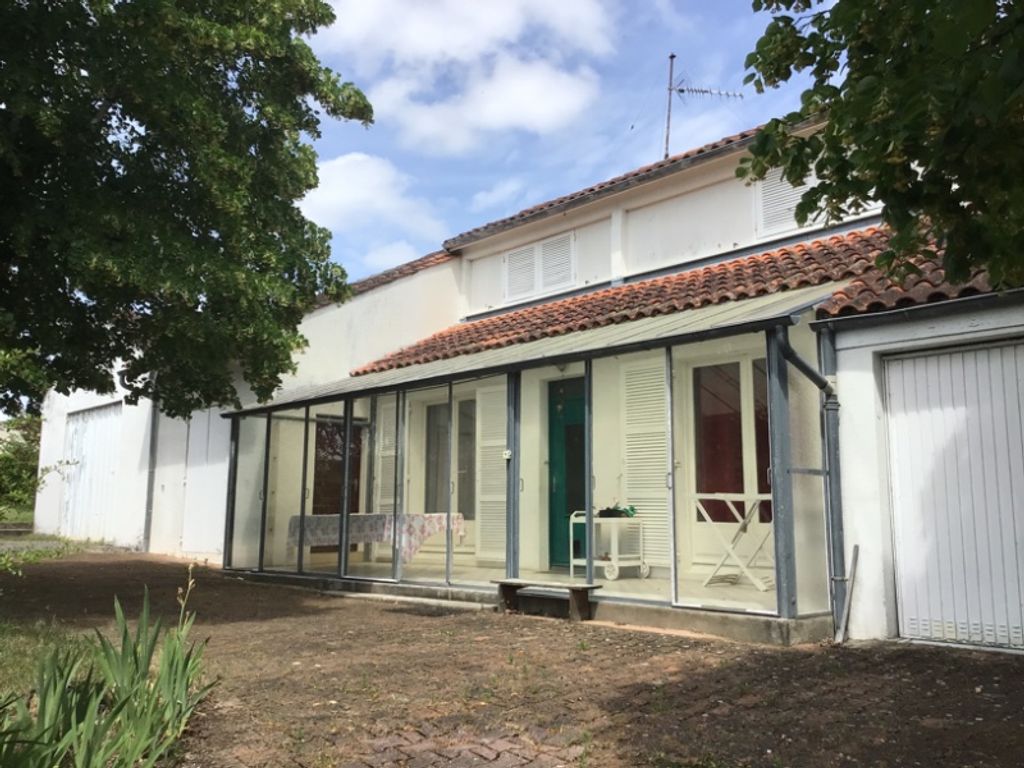 Achat maison à vendre 4 chambres 181 m² - Issigeac