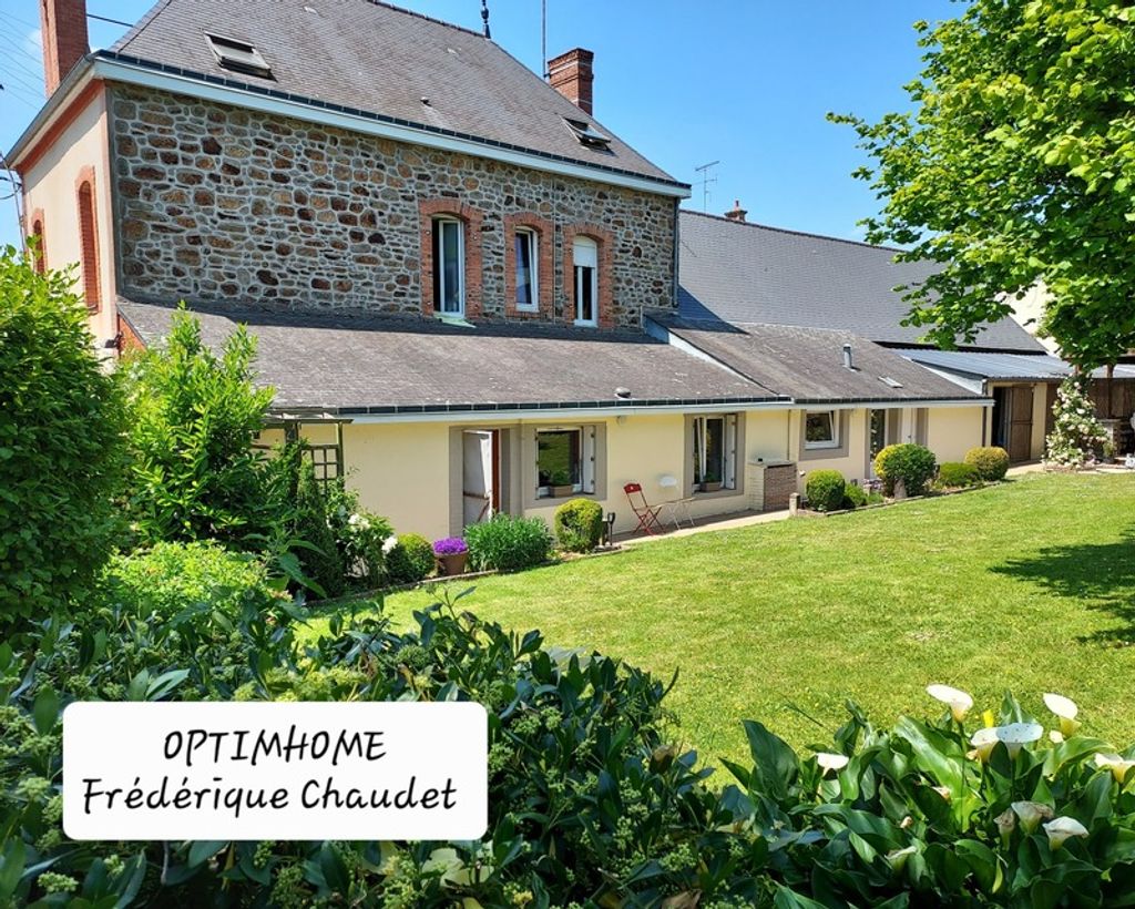 Achat maison à vendre 6 chambres 225 m² - Ernée