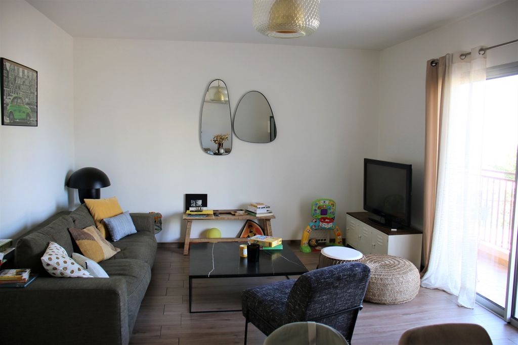 Achat appartement à vendre 3 pièces 71 m² - Lecci