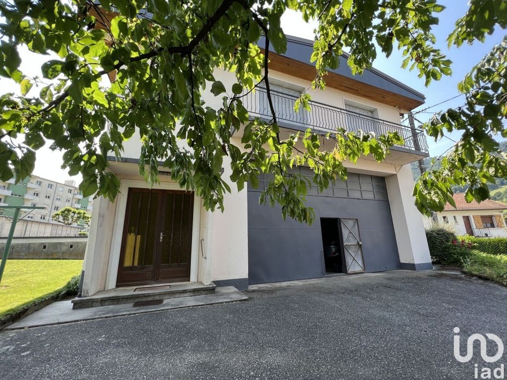 Achat maison à vendre 4 chambres 295 m² - La Rochette
