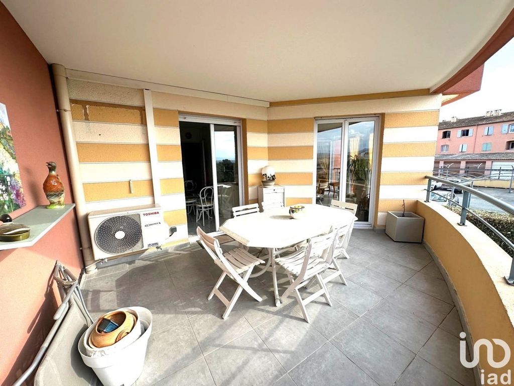 Achat appartement à vendre 4 pièces 97 m² - Fréjus