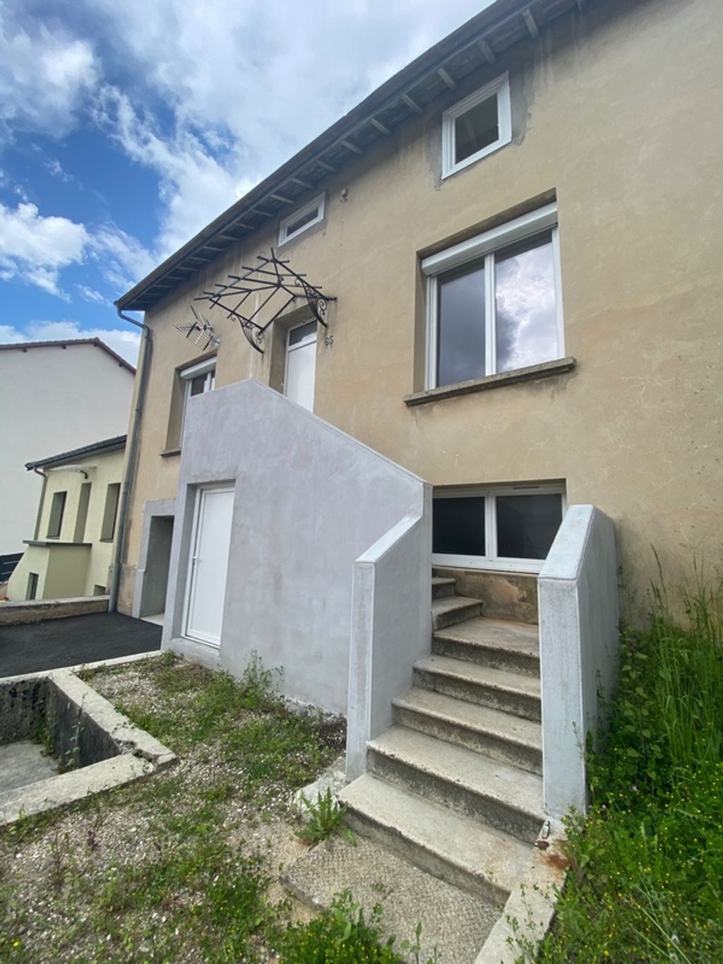 Achat maison à vendre 5 chambres 176 m² - Oyonnax