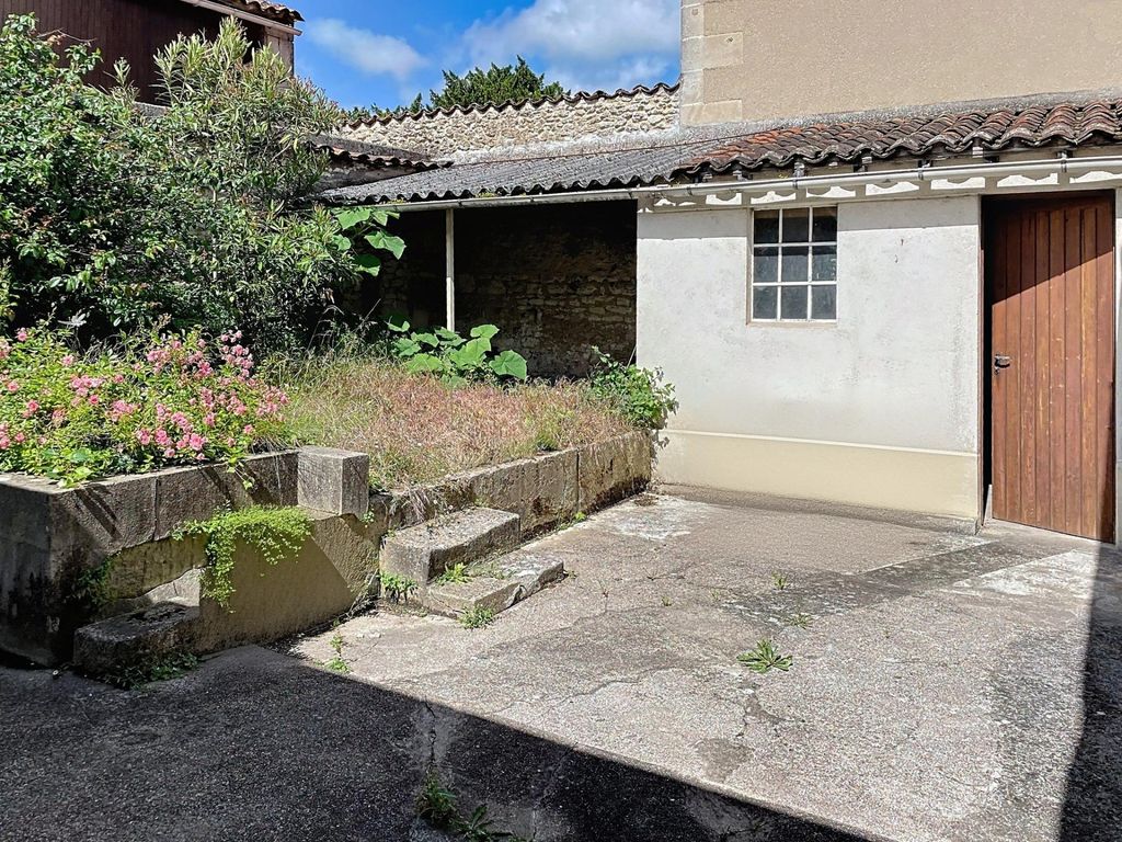 Achat maison à vendre 2 chambres 85 m² - Cognac