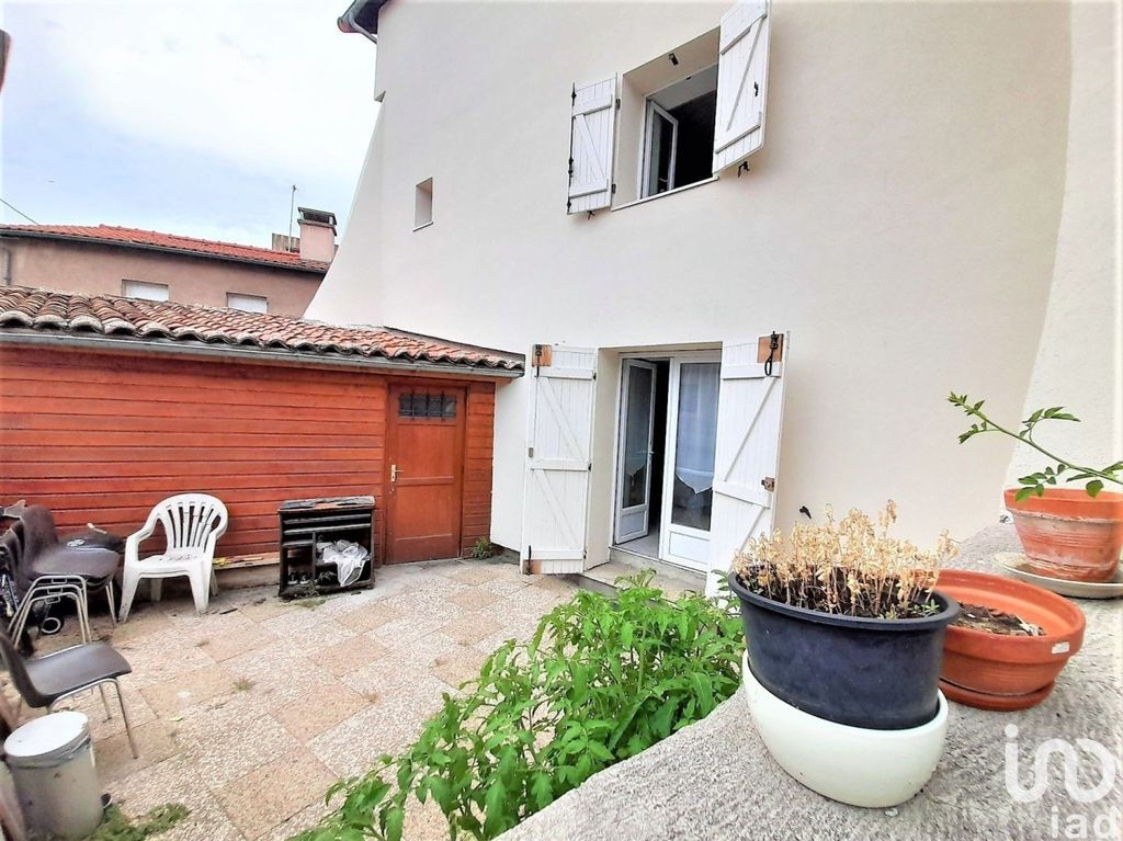 Achat maison à vendre 2 chambres 68 m² - Cournon-d'Auvergne