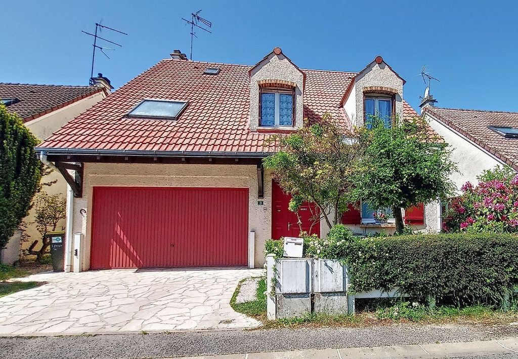 Achat maison à vendre 5 chambres 146 m² - Ozoir-la-Ferrière