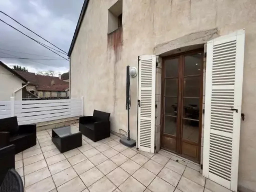 Achat maison à vendre 5 chambres 117 m² - Savigny-lès-Beaune