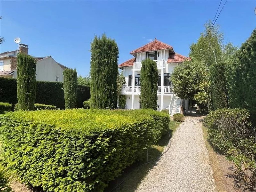 Achat maison à vendre 3 chambres 146 m² - Sainte-Geneviève-des-Bois