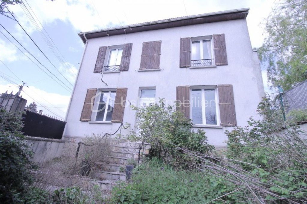 Achat maison à vendre 3 chambres 186 m² - Villevaudé