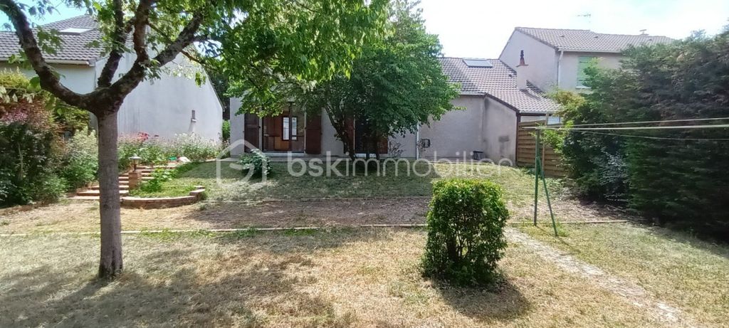 Achat maison à vendre 4 chambres 100 m² - Saint-Doulchard