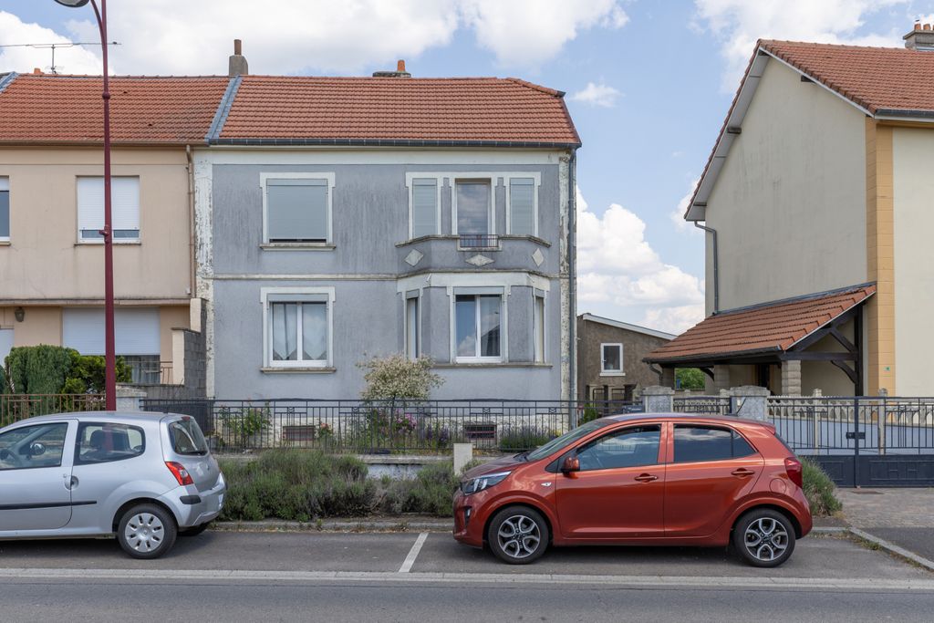 Achat maison à vendre 3 chambres 117 m² - Saint-Privat-la-Montagne