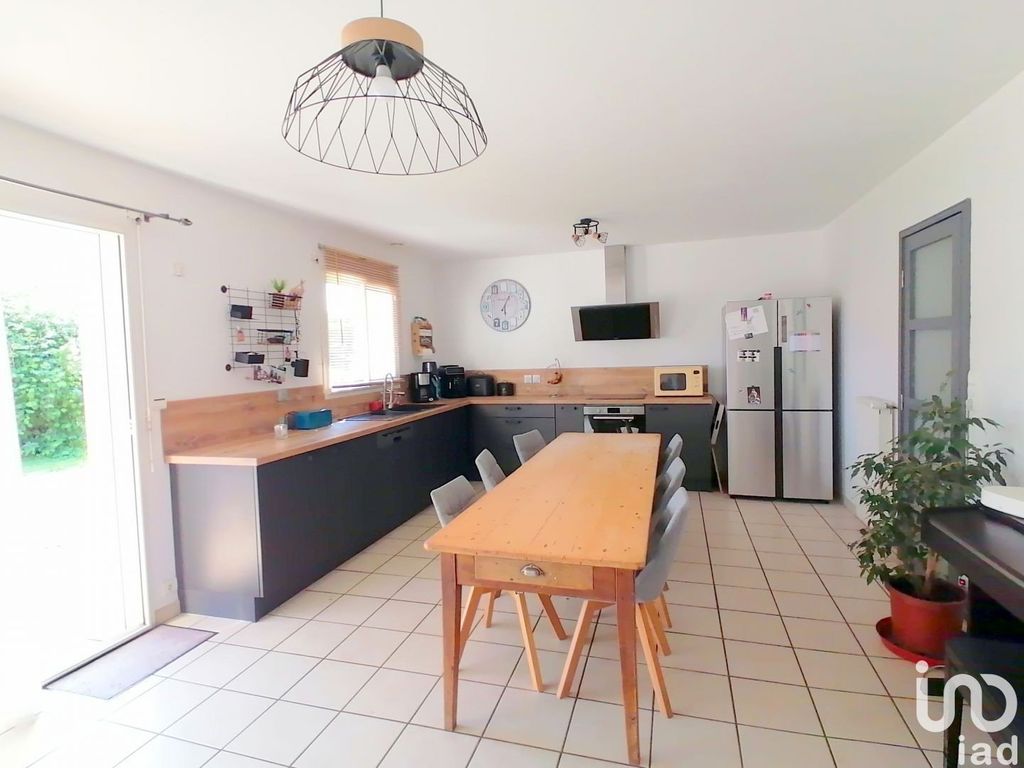 Achat maison à vendre 3 chambres 118 m² - Challans