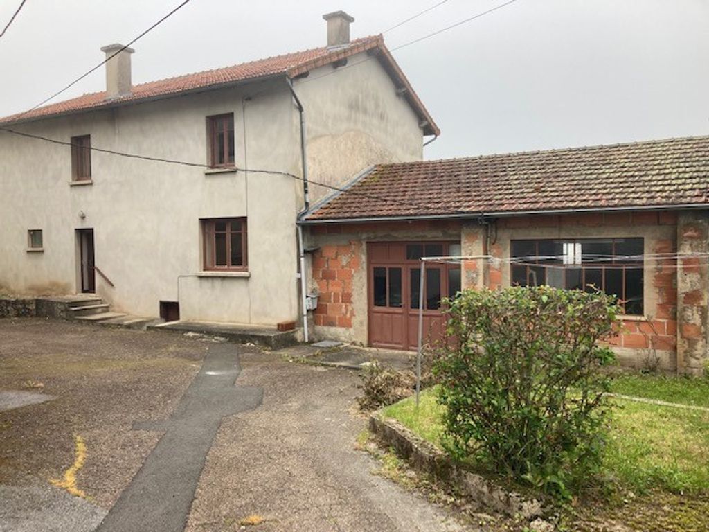 Achat maison à vendre 3 chambres 125 m² - Saint-Cyr-de-Valorges