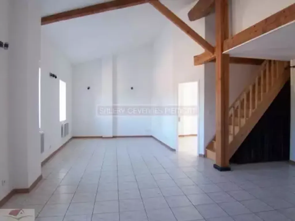 Achat duplex à vendre 4 pièces 91 m² - Maruéjols-lès-Gardon