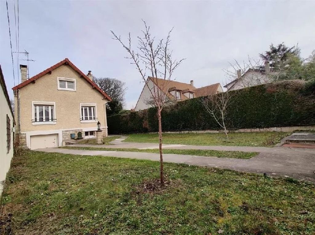 Achat maison à vendre 3 chambres 95 m² - Sainte-Geneviève-des-Bois