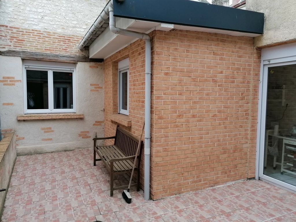 Achat maison à vendre 5 chambres 150 m² - Liesse-Notre-Dame