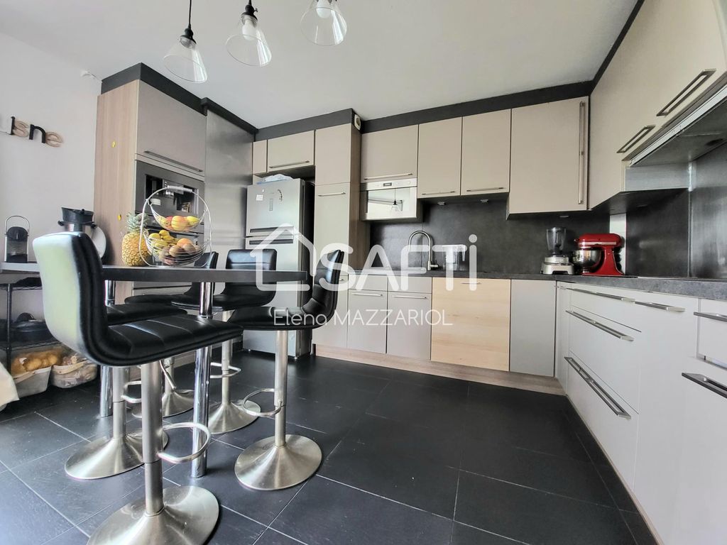 Achat appartement à vendre 5 pièces 93 m² - Saint-Germain-en-Laye