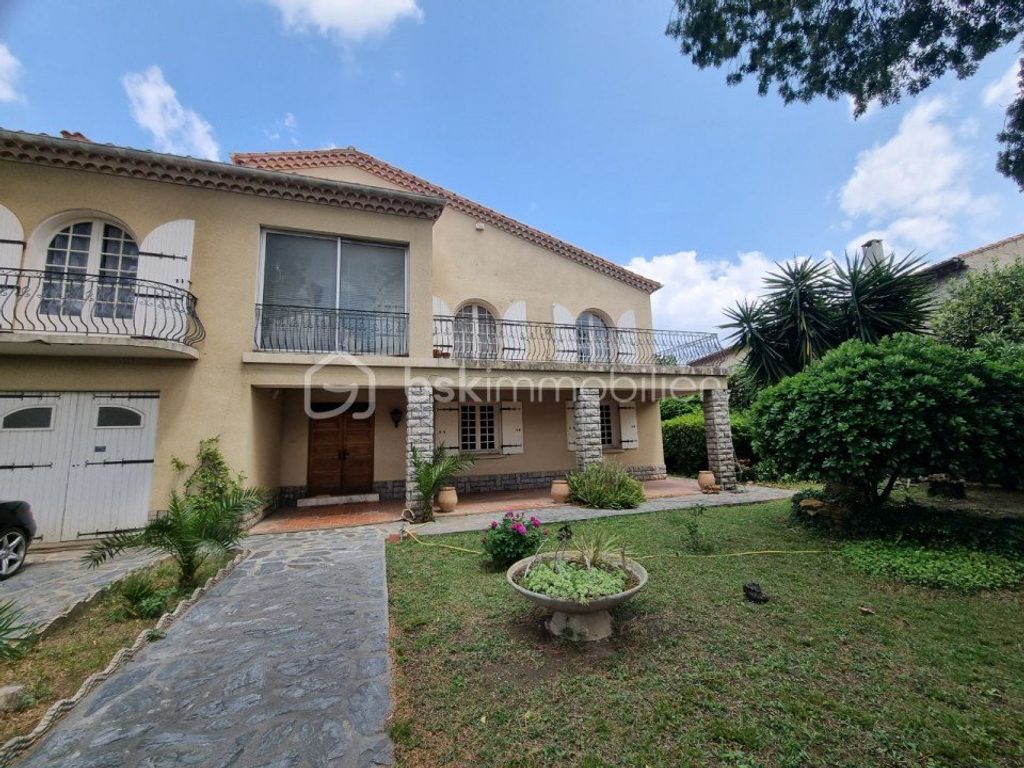 Achat maison à vendre 5 chambres 186 m² - Narbonne