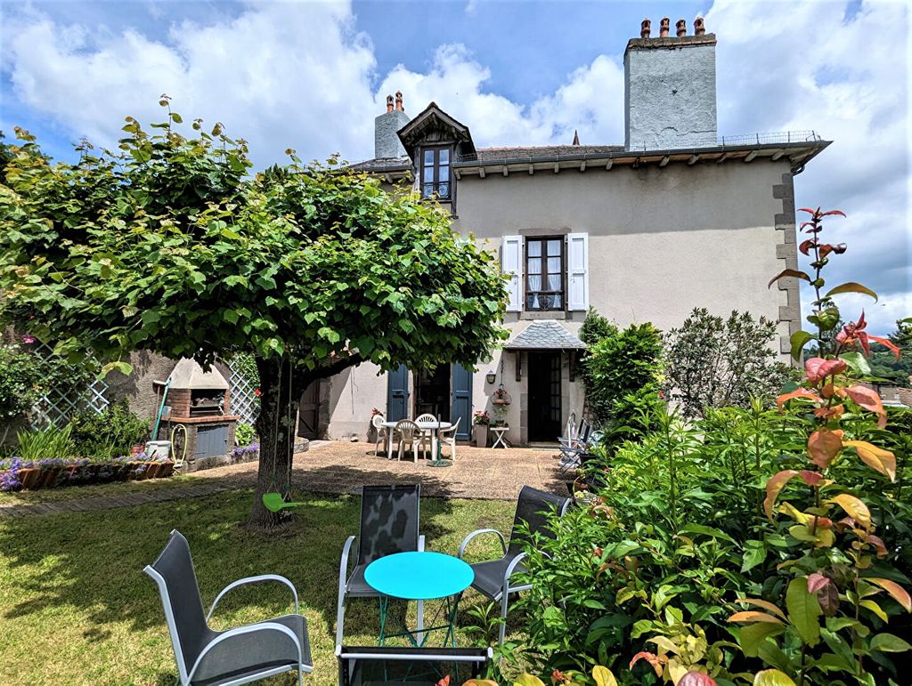 Achat maison à vendre 4 chambres 211 m² - Aurillac