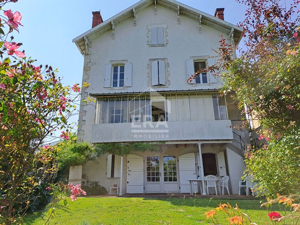 Achat maison à vendre 5 chambres 274 m² - Mont-de-Marsan