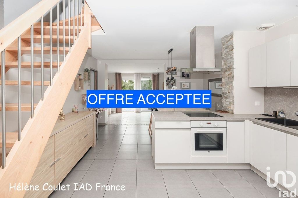 Achat maison à vendre 3 chambres 103 m² - Morlaàs